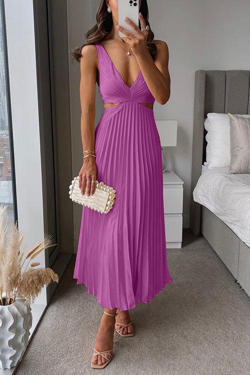 Gabrielle™ Neck Cut-Out Pleated Maxi Dress