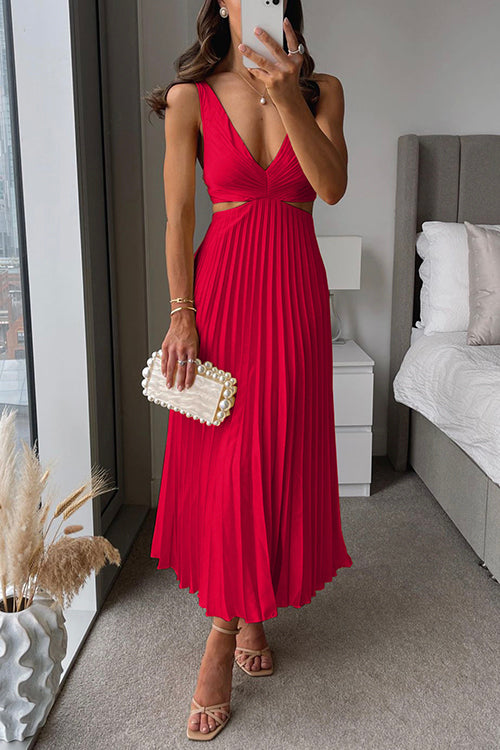 Gabrielle™ Neck Cut-Out Pleated Maxi Dress