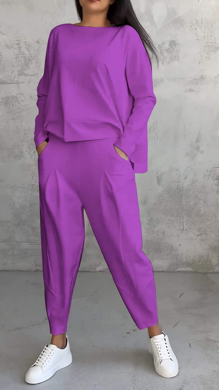 Patricia - Leisure suit with round neckline and long sleeves