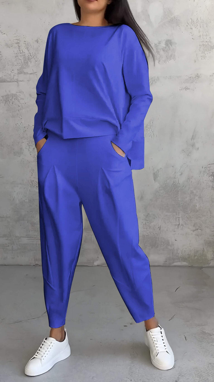 Patricia - Leisure suit with round neckline and long sleeves